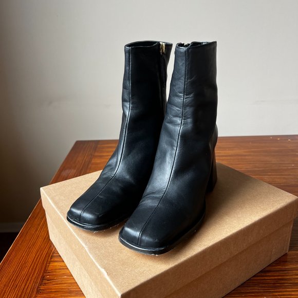 ALOHAS South Black Ankle Boots (Size 8) - Picture 5 of 6